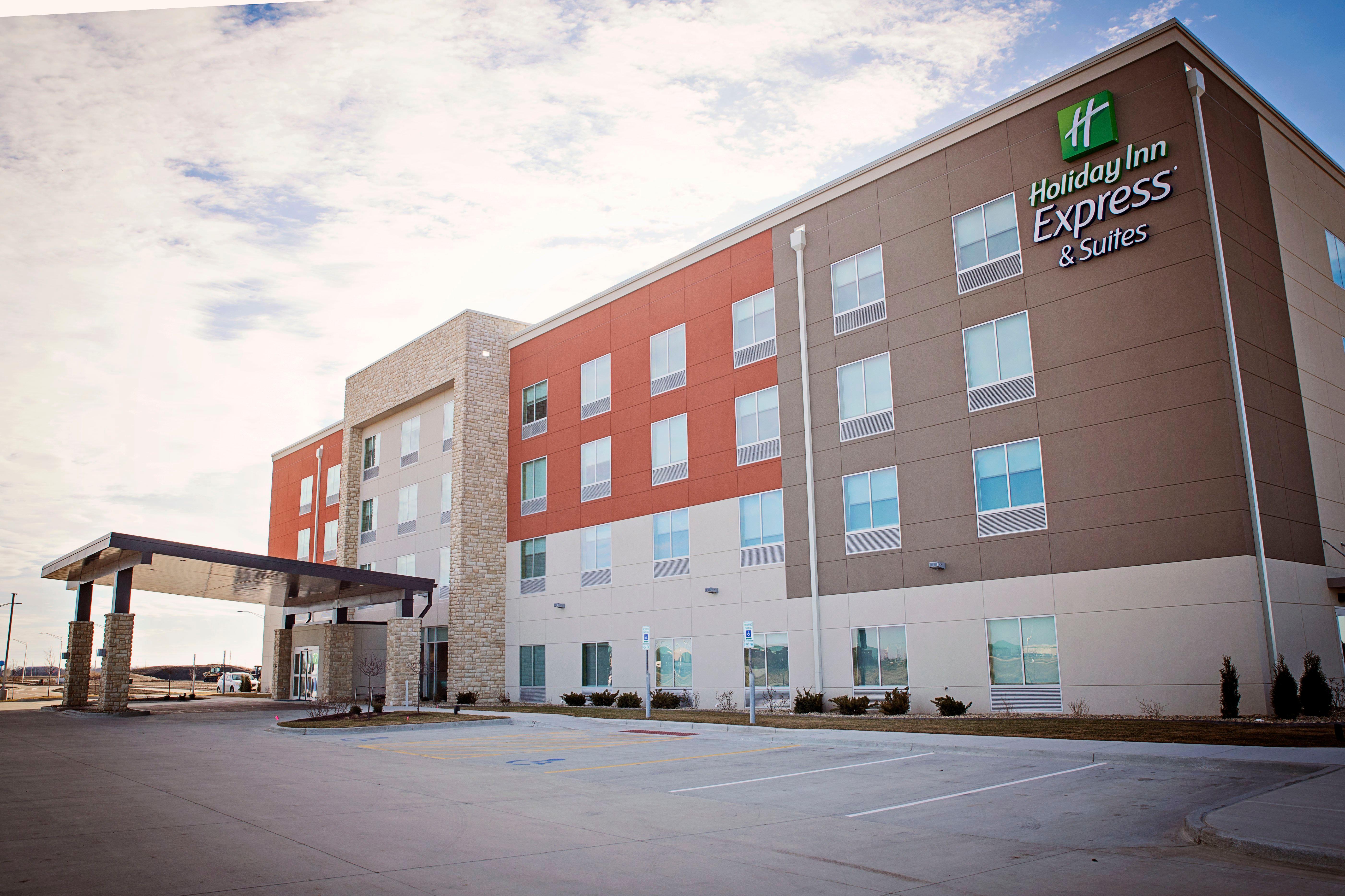 Holiday Inn Express & Suites - Sterling, An Ihg Hotel Exterior photo